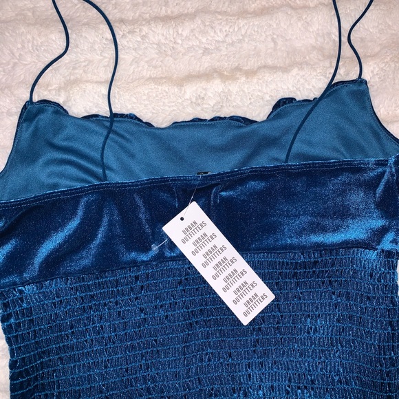 Sheared velvet crop top with blouson bust - Picture 5 of 8